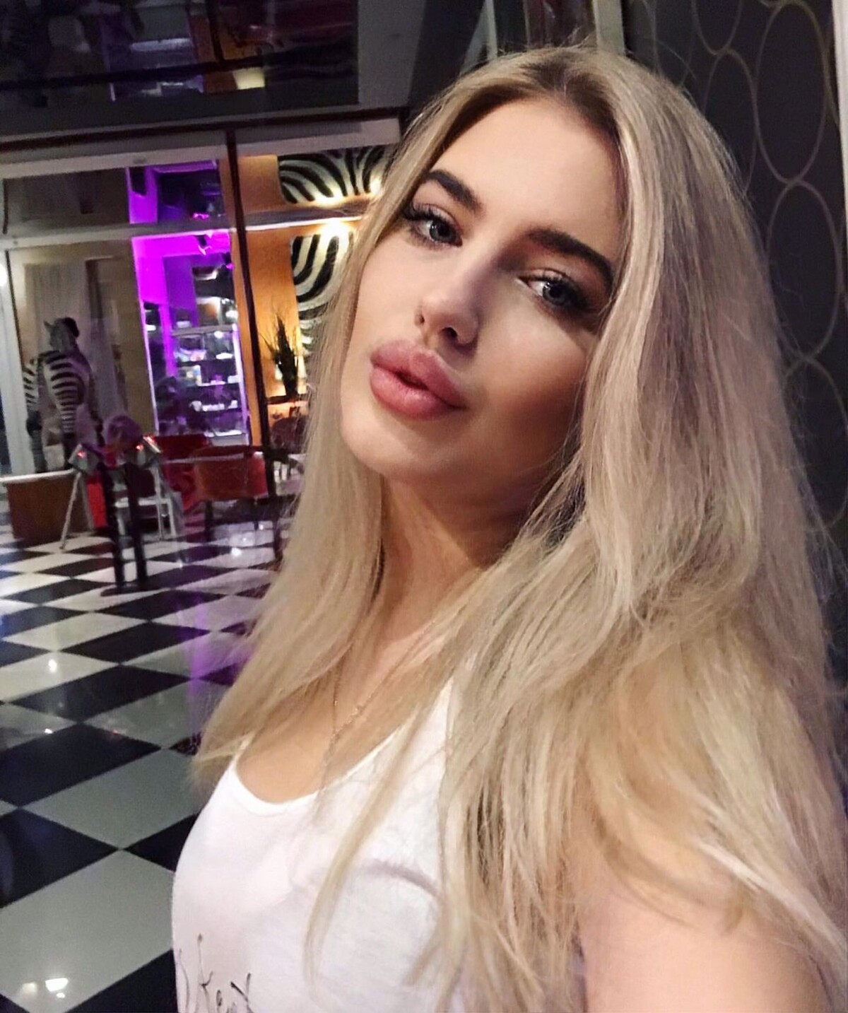 Luxury escort Paris
